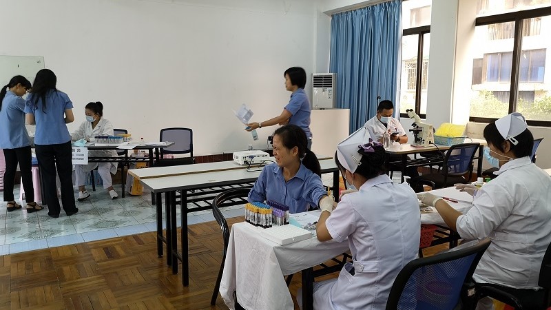 组织女员工妇检