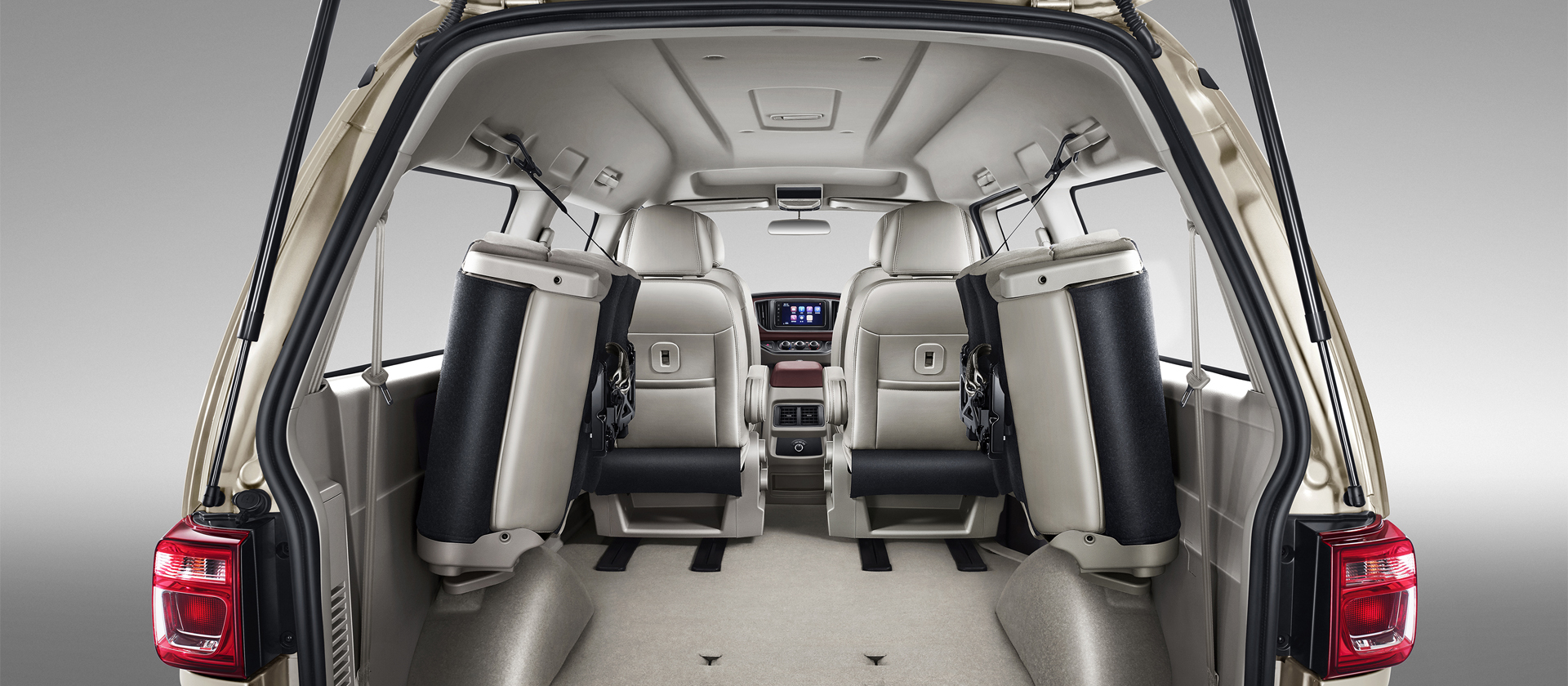 全新菱智M5 6300-7300L超大 实用大空间